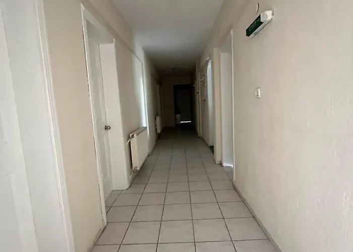 Hotel Dramali And Restaurant Tazkırı